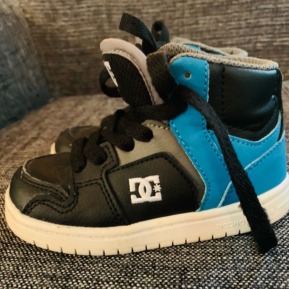 DC Toddler High-Top Sneakers - Black and Blue